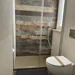 J&j Apartman *